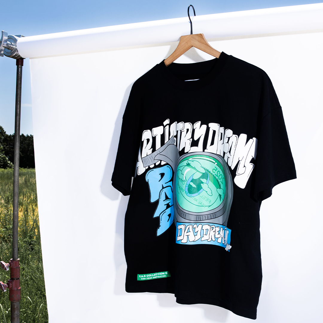 Daydremin Tee