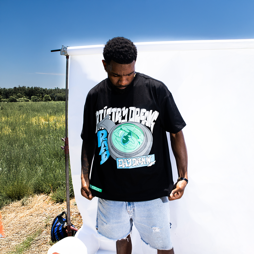 Daydremin Tee